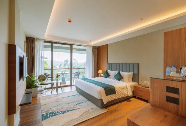 EVORA resort Wayanad | luxury stay in Wayanad | private pool resort Kerala | couple resort Wayanad | jacuzzi villa Wayanad | premium spa resort Wayanad | family luxury stay Wayanad