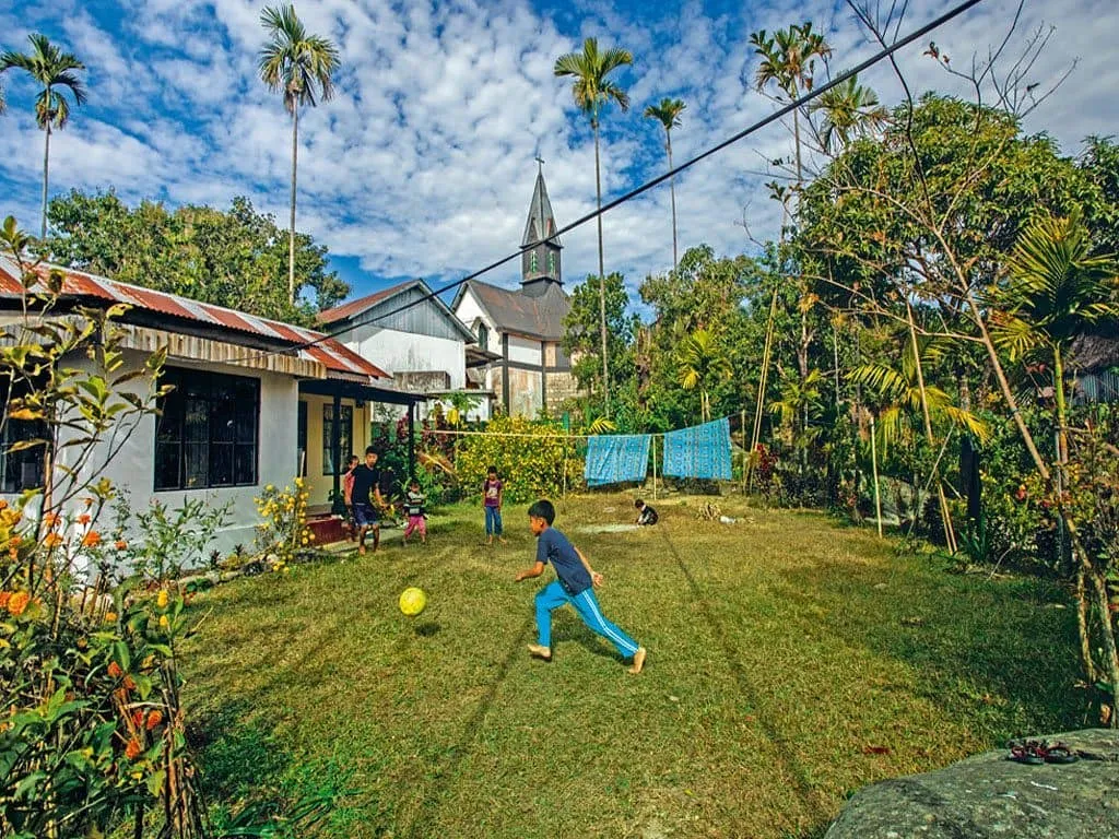Best Kongthong Tour Packages